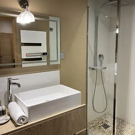 Hotel Le 19 - Patio 34m2 - Centre Historique - Clim *