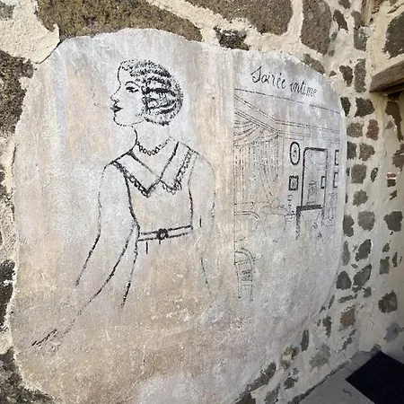 Le 19 - Patio 34m2 - Centre Historique - Clim Hotel